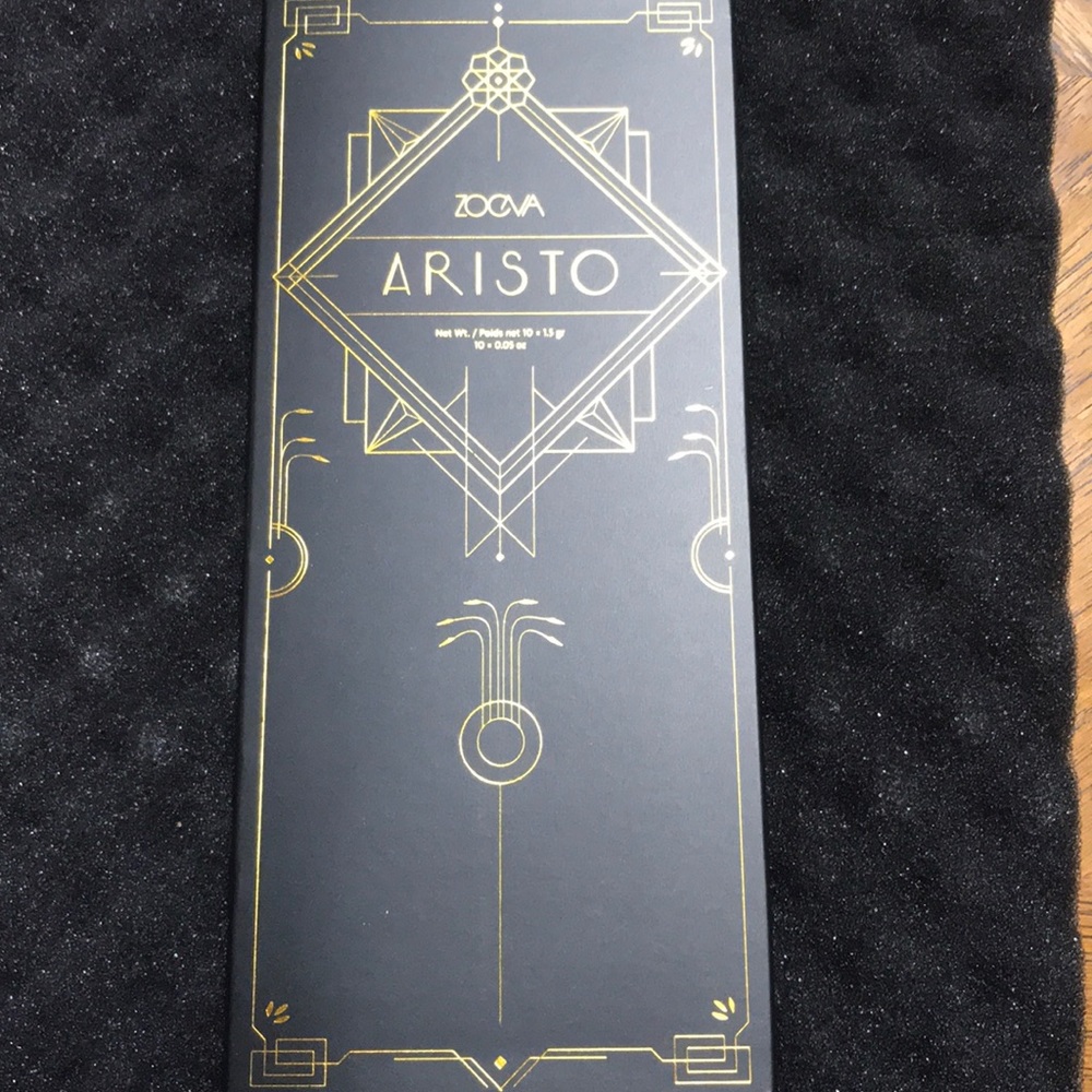 Zoeva Aristo Eye Shadow Pallette